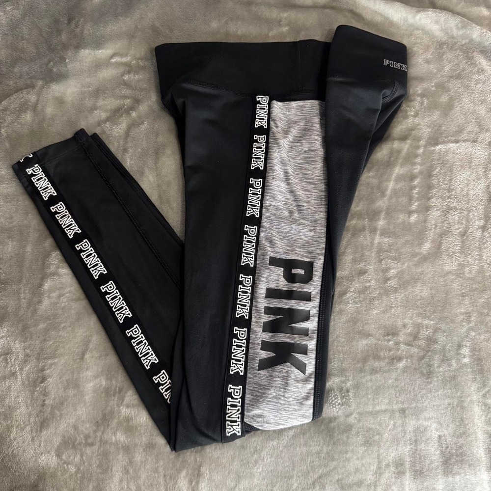 Vs PINK ultimate leggings with pockets